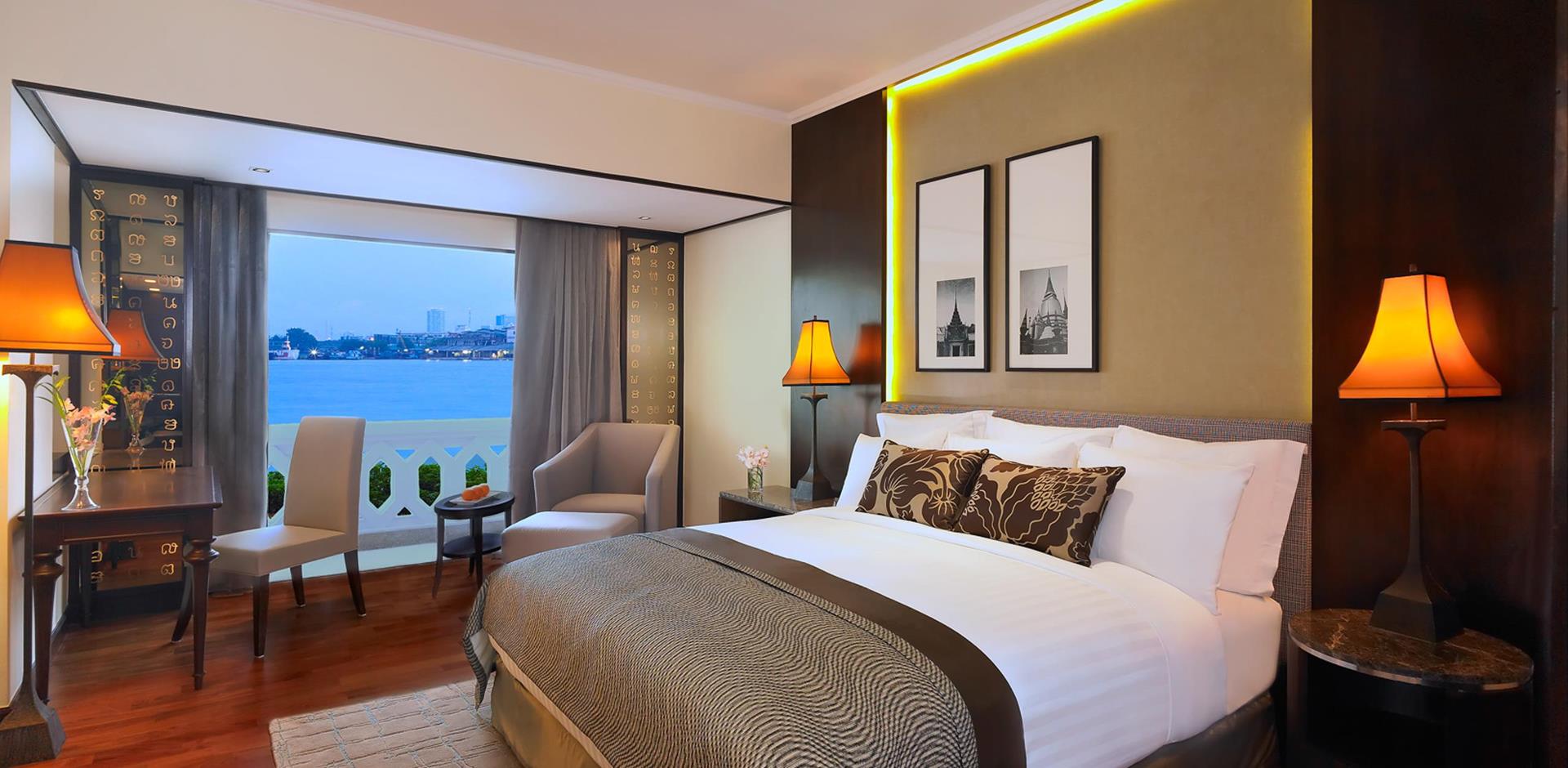 Bedroom, Anantara Riverside Bangkok Resort, Thailand