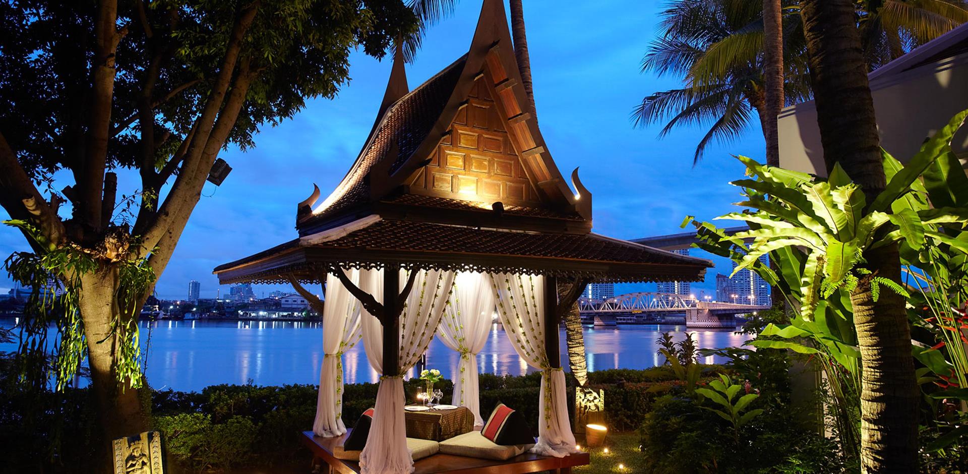 Outdoor lounge, Anantara Riverside Bangkok Resort, Thailand