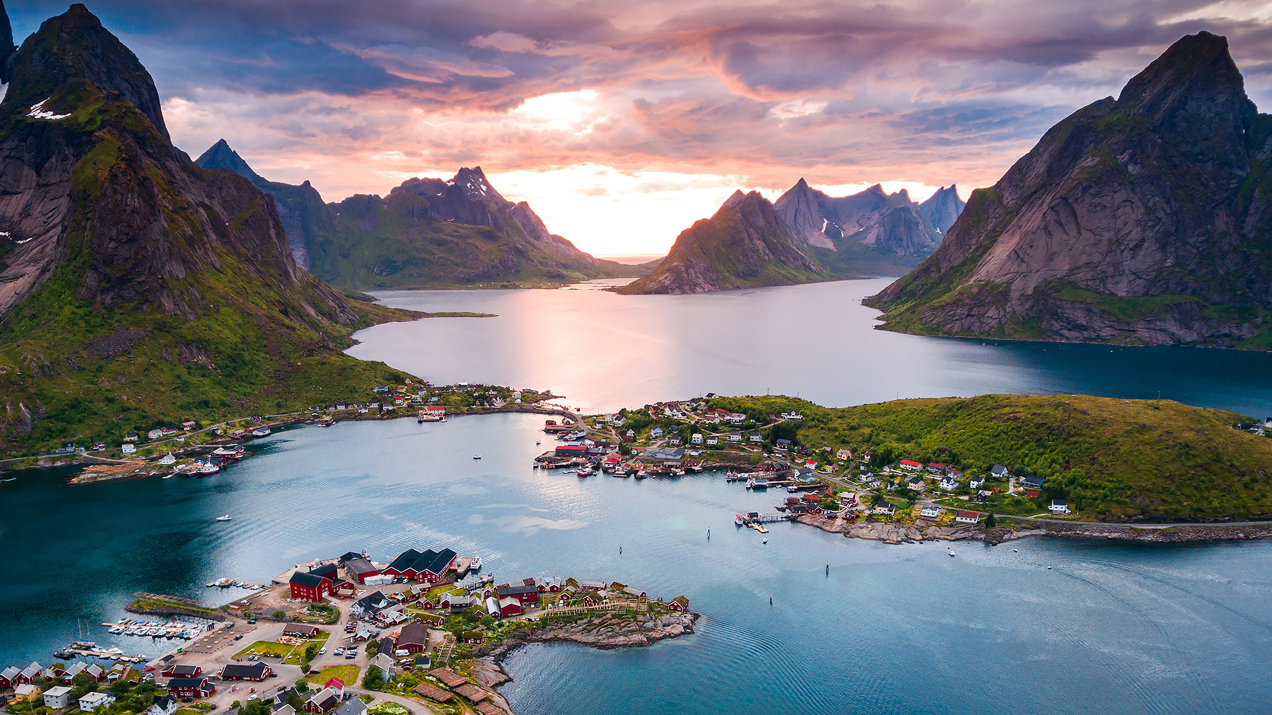 Luxury Holidays Norway 2025 2026 Tailor Made Cruises Abercrombie Kent   Norway0000norwaylofoten Islands Is An Archipelago In The County Of No 